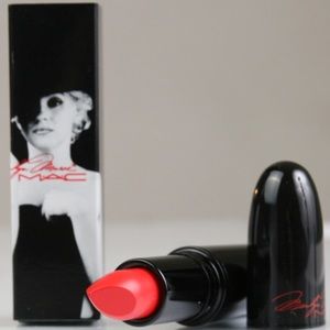 MAC Marilyn Monroe Lipstick - Scarlet Ibis